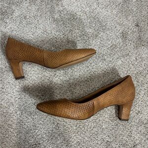 Vionic Women's Madison Mia Heels Brown Snake leather Size 7